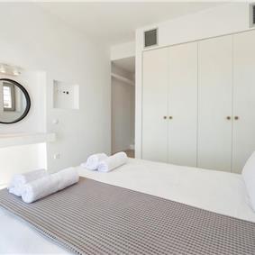 5 bedroom villa with pool near Aliki, Paros, sleeps 10